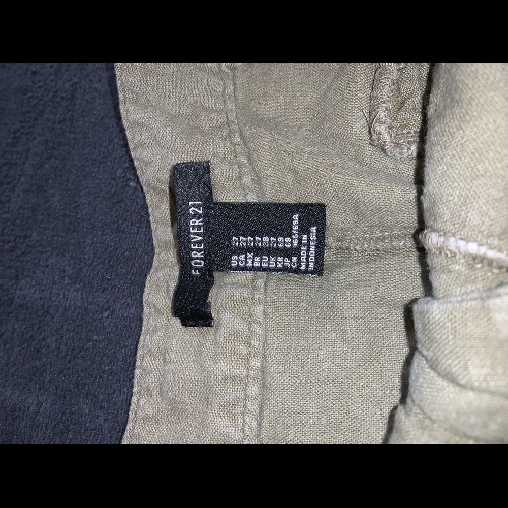 Shorts - Picture 3 of 3